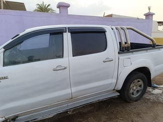 Toyota Hilux, climatisation, boîte manuelle, prix négociable