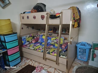 Lit superposé pour enfants avec armoire incluse