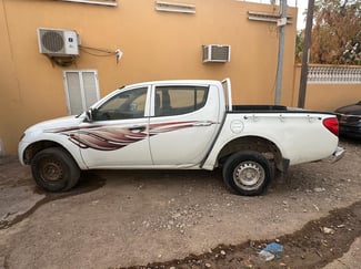 Mitsubishi L200 2009 en excellent état, à vendre