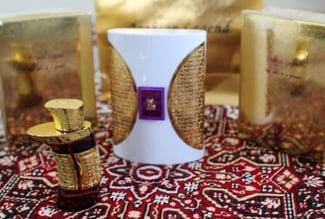 Parfum Arabian Oud Légendaire avec Notes de Mûre, Safran, Oud et Bois de Santal