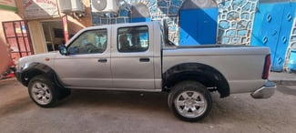 Nissan Hardbody 2013, diesel, bien entretenue