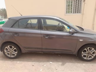 Hyundai i20 Essence, Boîte Automatique, Faible Kilométrage, Excellent État