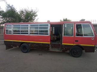 Mitsubishi Rosa Bus en bon état à vendre