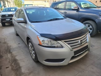 Nissan Sentra 2013 en très bon état, boîte manuelle