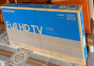 Téléviseur Samsung Smart TV 43 neuf, à prix négociable