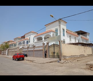 Villa duplexe avec double façades à proximité de Gabode 3