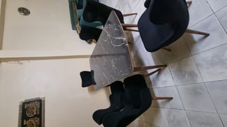 Table à Manger Moderne avec 6 Chaises Élégantes - Effet Marbre Noir et Blanc - Excellent État