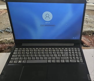 Ordinateur portable Lenovo d'occasion en excellent état - AMD A4, 4 Go RAM, Windows 11 - Léger et polyvalent