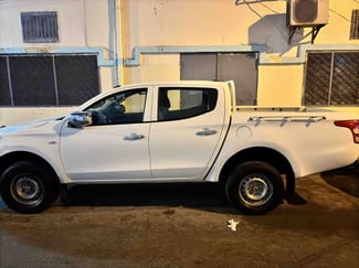 Fiat Pickup 4x4 Blanche 2018 - Excellente Condition, négociable, 1 an d'Assurance Inclus!