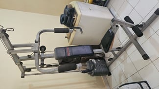 Machine de musculation en excellent état, prix négociable