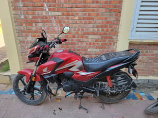 Moto Modèle Honda bien entretenu a vendre