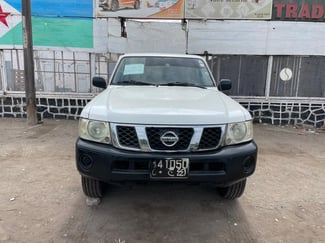 Nissan Patrol 4x4 2008, bon état général, révision récente