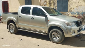 Toyota Hilux diesel, bon état, prix négociable