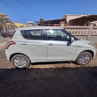 Suzuki Swift 2015, boîte manuelle, climatisée, bon état à vendre