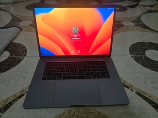 MacBook Pro 15, Intel Core i7, 16Go Ram, 512Go SSD, 10h Batterie à vendre