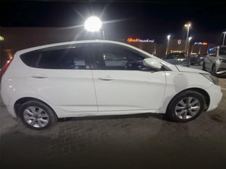 Hyundai Accent 2015, diesel, boîte automatique, en excellent état