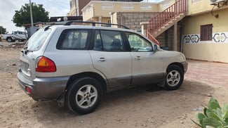 Hyundai Santa Fe, boîte manuelle, climatisation en bon état