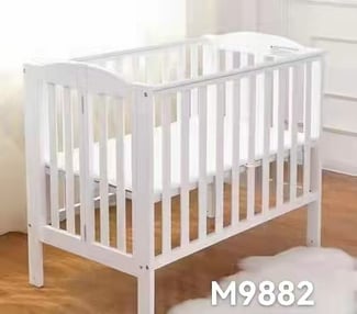 Lit bébé en bois – Sécurité et confort pour votre enfant