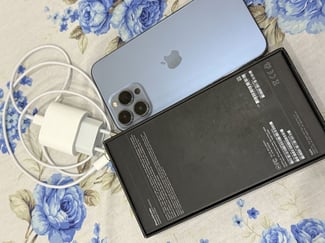 iPhone 13 Pro Max 128 Go, comme neuf à vendre