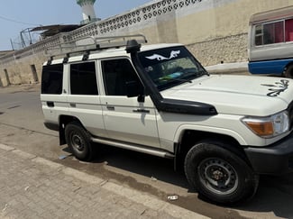 Toyota Land Cruiser V6 2022, diesel, sous garantie chez Maril Automobile