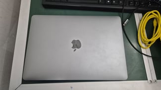 MacBook Pro M1 2020 en bon état à vendre