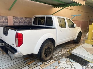 Nissan Navara 2012, boîte manuelle, bon état, climatisé