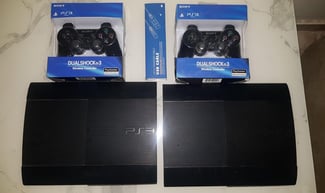 Playstation3 à vendre d'occasion avec tout accessoires avec 15 jeux Et aussi Installation tout les jeux pour Playstation 4. 3 & 2