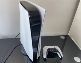 Playstation 5 avec manette et 3 jeux inclus à vendre