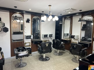 Coiffeur expérimenté pour salon de coiffure VIP à vendre