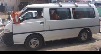 Mini bus en bon état à vendre - prix négociable