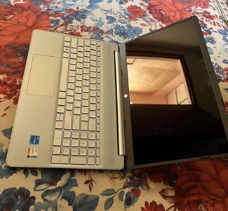Ordinateur Portable HP Core i5 Dernière Génération - Négociable