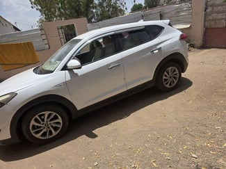 Hyundai Tucson 2016, 72000 km, clim non fonctionnelle, vitres électriques, verrouillage centralisé