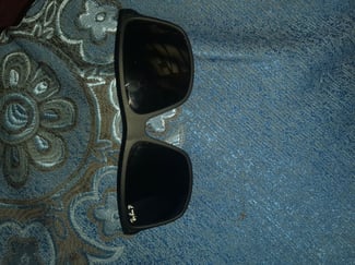 Lunettes de soleil Ray-Ban originales, neuves en provenance d'Italie
