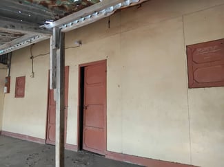 Maison en bois avec 2 chambres à Warabaley
