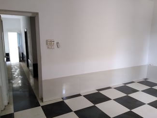 Maison F3 avec 3 chambres, 2 toilettes et cuisine - Zone industrielle sud