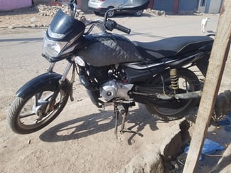 Moto Platina en bon état à vendre