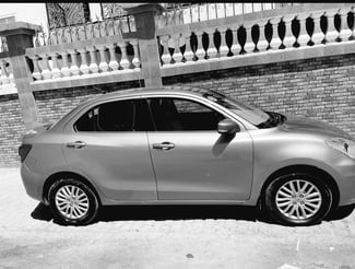 Voiture Suzuki Dzire Essence Automatique - Négociable