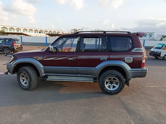 Toyota Prado SUV 4x4 en bon état à vendre