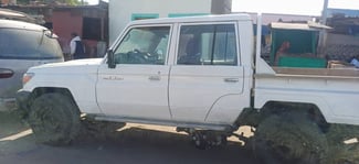 Toyota Hardtop Double Cabine 2017, Blanc, Légèrement Négociable