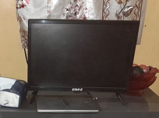 TV écran plat 24 pouces, 1 an d'utilisation