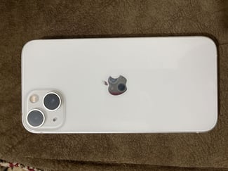 iPhone 13 Blanc en très bon état