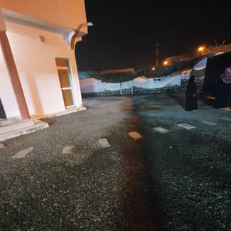 Maison F4 avec parking et espace détente à Saline Ouest