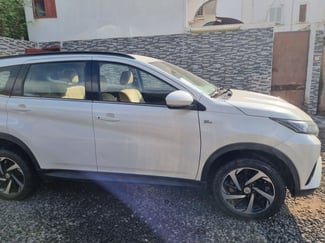 Toyota Rush 2019, automatique, toutes options