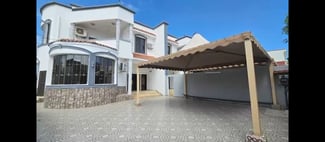 Location: Villa à louer à Haramous - 8 chambres, 5 toilettes, 3 cuisines