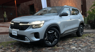 Kia Seltos 2024 GT Line à louer pour 24h