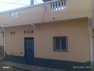 Maison F3 avec terrasse à louer à Barwaqo 1