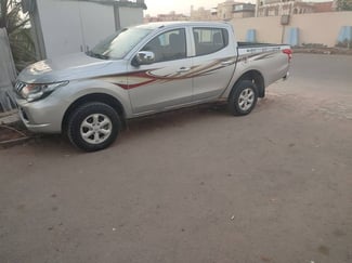 Mitsubishi L200 Diesel, état neuf
