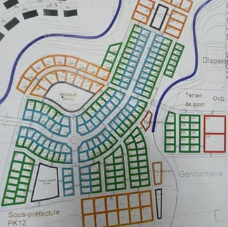Terrain de 150m² avec titre foncier à PK12 Nord