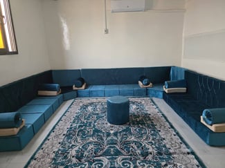 salons Qaaci modernes, neufs et élégants