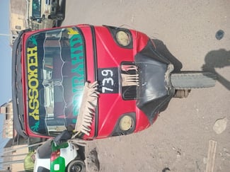 Bajaj Mahindra en bon état